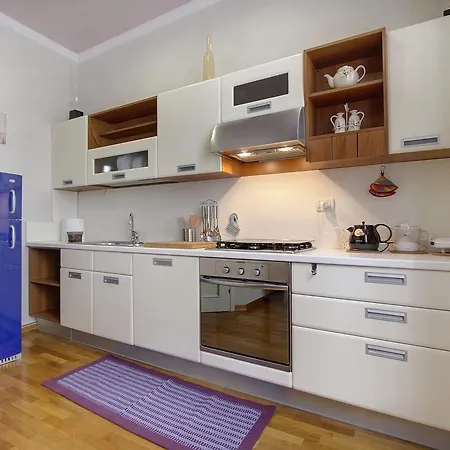 Apartment Montanelli Florence