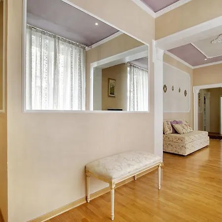 Apartment Montanelli